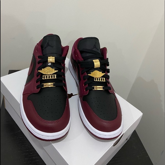 Nike Air Jordan 1 Low (12W) (11/10.5M) - Picture 3 of 7